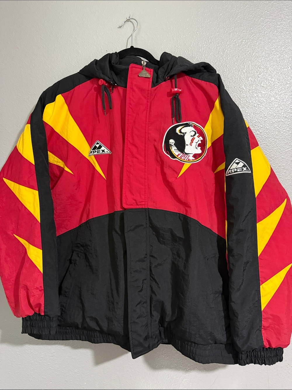 VTG Apex FSU Seminoles Colorblock Hooded Puffer Jacket (sharktooth )
